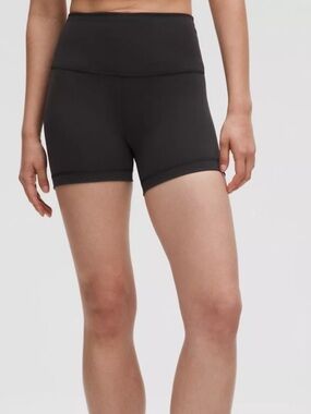 lululemon in Movement short 2.5”